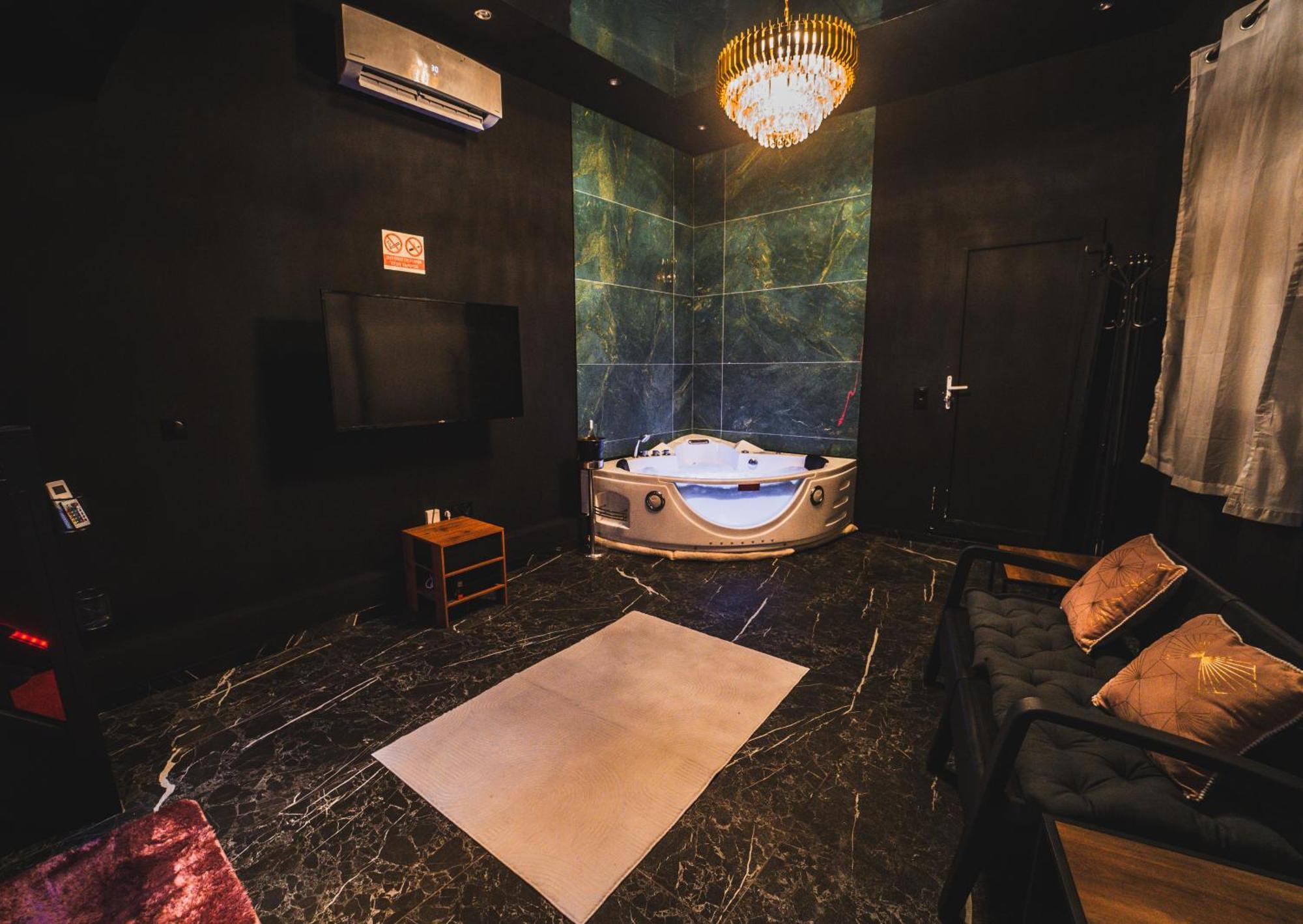 Amour D'Une Nuit, Loveroom Sarcelles Bagian luar foto